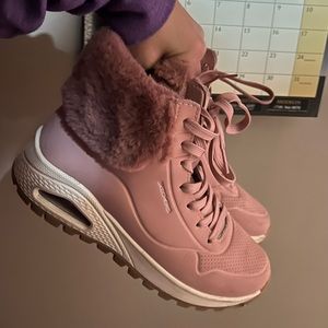 Skechers pink winter used 6,5 size